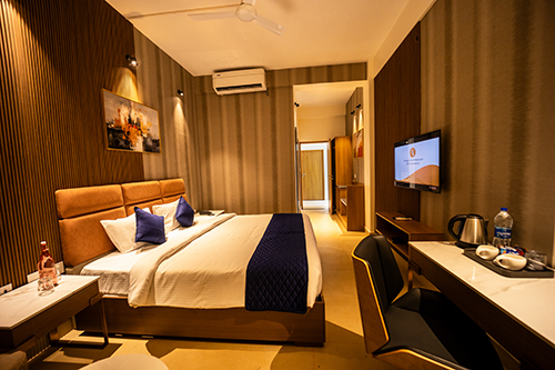 Deluxe Room Image 2