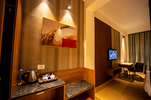 Deluxe Room Image 3