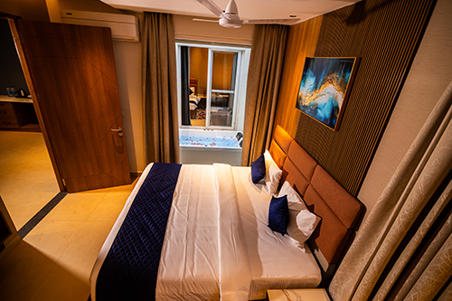 Royal Suite Room Image 2
